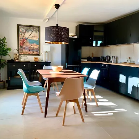Luxury St-tropez/ 10mn Walk To Center. Apartmán *