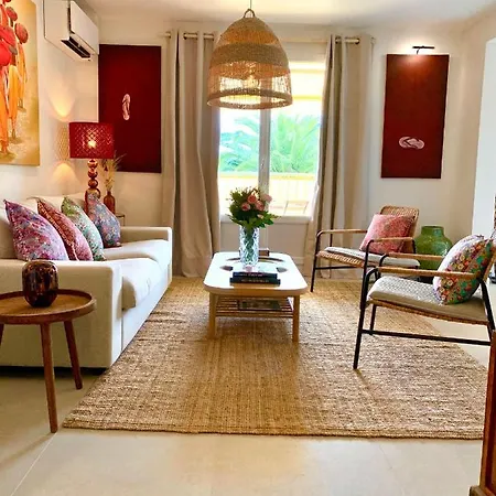 Апартаменты Luxury St-tropez/ 10mn Walk To Center. *